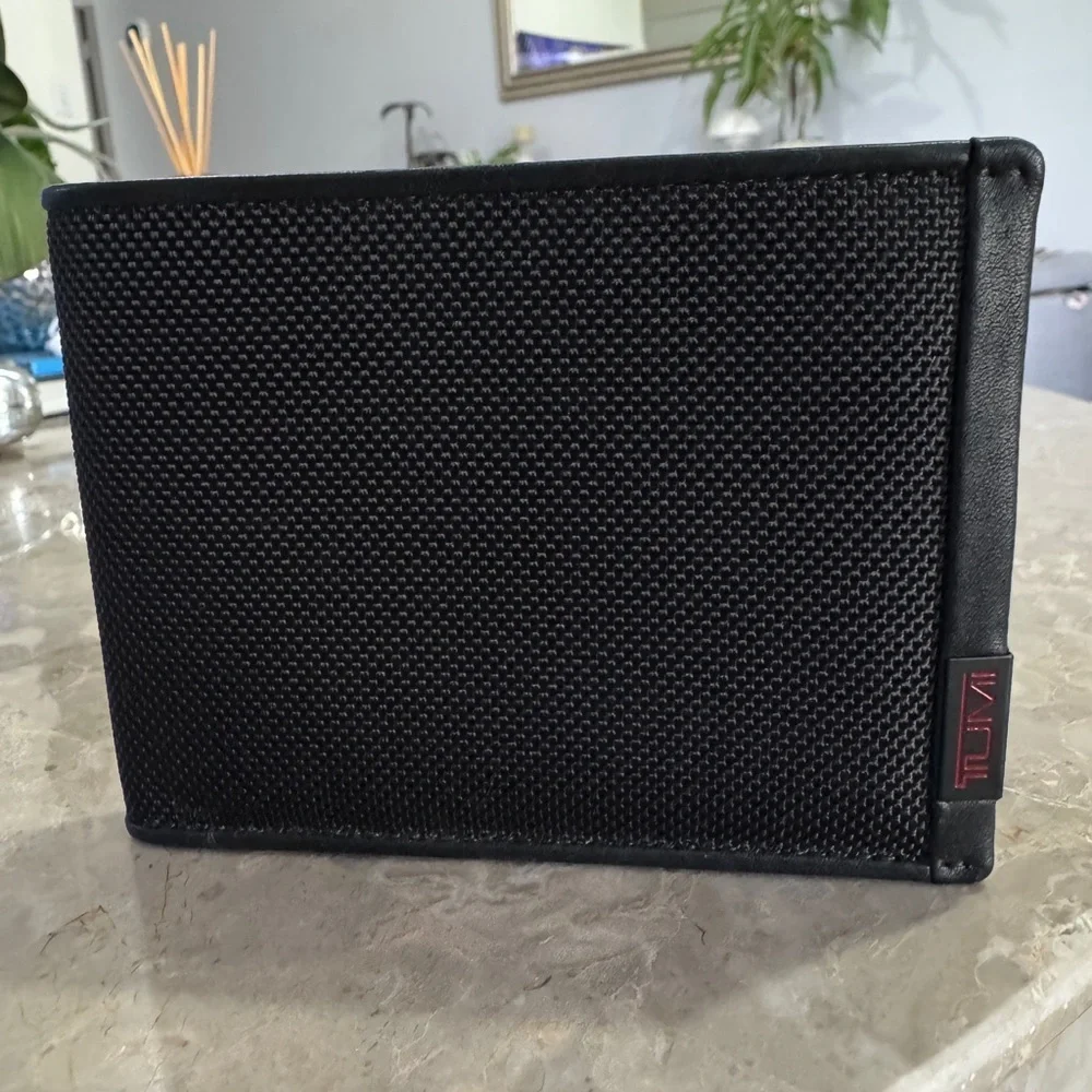 TUMI BIFOLD WALLET mesh leather and metal